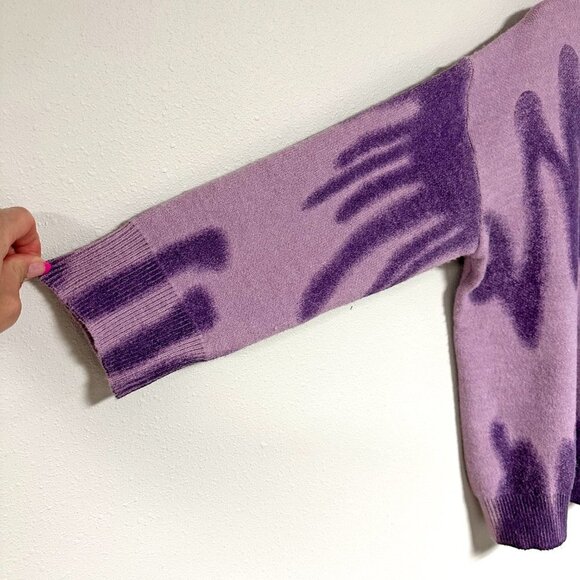 Artistic Striped Sweater - Picture 4 of 7